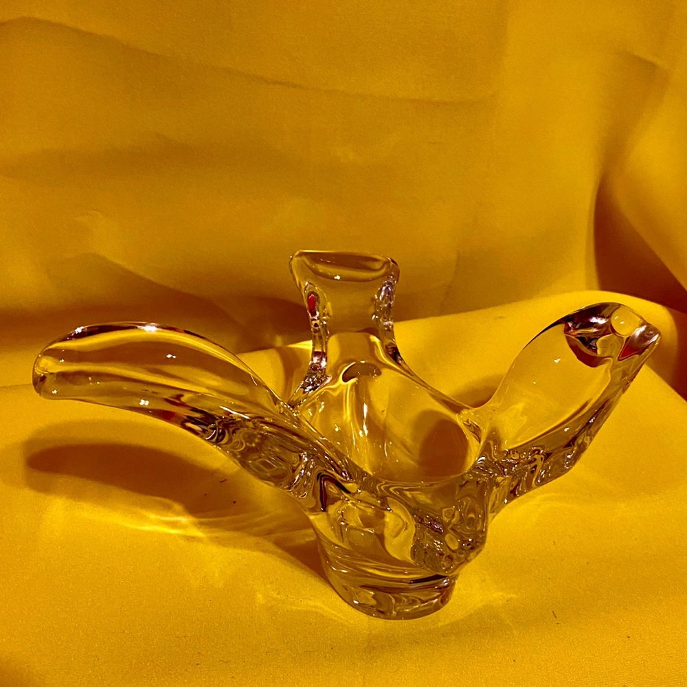 VTG HEAVY CRYSTAL DOVE ART GLASS/CANDLE HOLDER